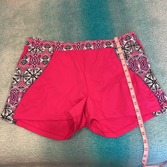 🔥Athleta Pink and purple Athletic Shorts Moisture-Wicking Design - Picture 4 of 8